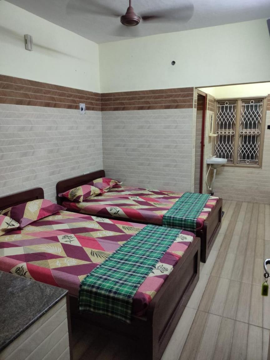 Sri Vari Residency Albergue Vellore Exterior foto