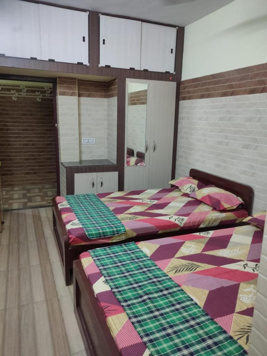Sri Vari Residency Albergue Vellore Exterior foto